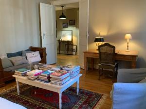 Fotografia z galérie ubytovania Bel appartement avec terrasse, climatisation, poêle, garage v destinácii Villeneuve-sur-Lot