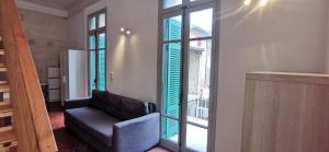 Posedenie v ubytovaní Appartements et studio rénovés en 2022, Intra Muros Avignon