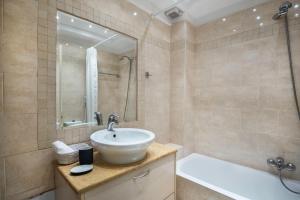 Fotografia z galérie ubytovania Beautiful 1st floor apartment in Marousi v Aténach