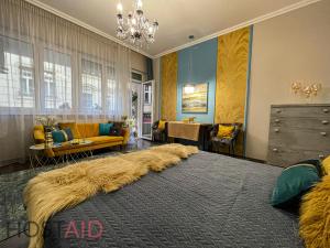 Postel nebo postele na pokoji v ubytování V68 Design Apartment - hostAID