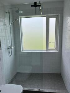 Un baño de Óspaksstaðir- New Renovated Farm in Hrútafjörður