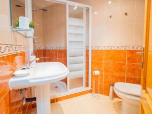 Kúpeľňa v ubytovaní Cubo's Liberty Apartment + 24 fotografií