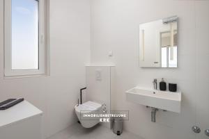 Kúpeľňa v ubytovaní Penthouse Seaview Emilia