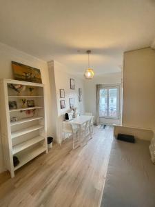 Posedenie v ubytovaní Dream Dwell Paris-Charming Studio superb location in 7th district Paris