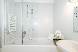 Koupelna v ubytování A Casa Nuccia Mansarda by Holiday Solutions