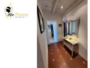 Fotografia z galérie ubytovania Casa Salya 8 pers Piscine privée Chauffée San Cipriano v destinácii Lecci