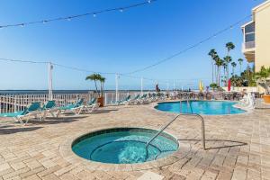 Бассейн в Beso del Sol Resort in Dunedin - Perfect Location & Relaxation! или поблизости
