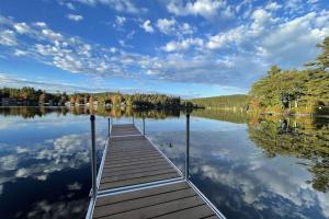 Gallery image of Waterfront Cottage and Ski Getaway! in Sunapee