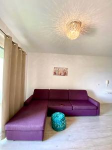 Ruang duduk di Hard Rock Apartments