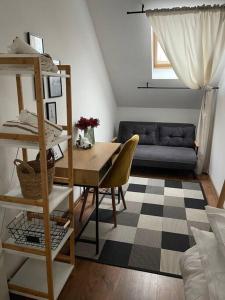 Η κουζίνα ή μικρή κουζίνα στο Apartament la casa
