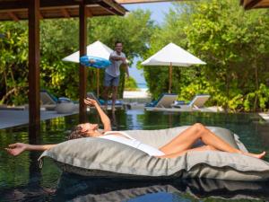入住Kuredhivaru Resort and Spa - Maldives的客人
