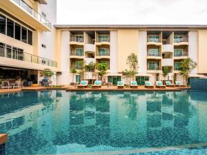 Der Swimmingpool an oder in der Nähe von Mercure Langkawi Pantai Cenang