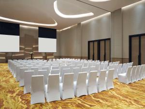 Mövenpick Siam Hotel Na Jomtien Pattaya商务区和/或会议室