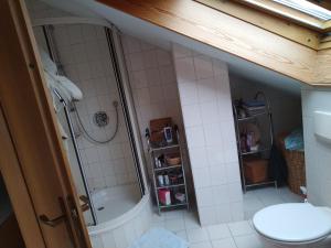 Et badeværelse på Ferienwohnung Krabbennest