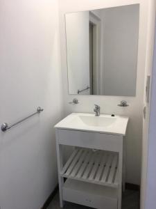 Un baño de Departamento nuevo a estrenar