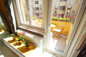 Balkón alebo terasa v ubytovaní Sunny Studio in Party District- Balcony- AC
