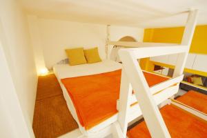 Posteľ alebo postele v izbe v ubytovaní Sunny Studio with balcony in Party District