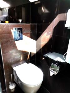 Koupelna v ubytování Lumiere Luxe Suites
