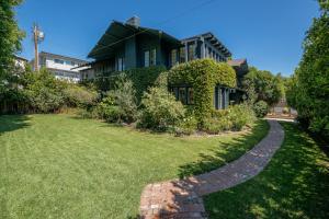 Сад в The Venice Beach House