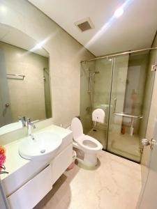 Phòng tắm tại Condotel in Landmark Vinhomes