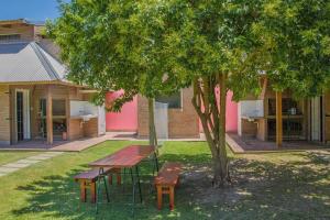 Κήπος έξω από το Casa Departamento Funes Buena Vista Cochera Pileta