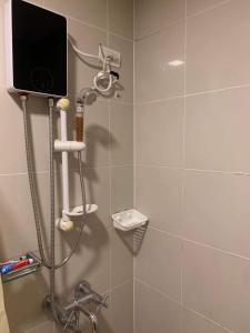 Фотография из галереи Comfy Artsy Studio in BGC в Маниле