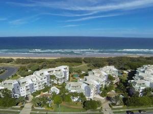 an aerial view of a resort near the ocean at Kawana Waters Ocean Front Unit-Surfside Resort Sunshine Coast in Buddina