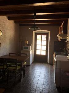 Η κουζίνα ή μικρή κουζίνα στο Petite Maison à la campagne