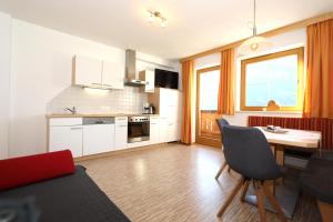 Kuchyňa alebo kuchynka v ubytovaní Ferienhaus Brandacher