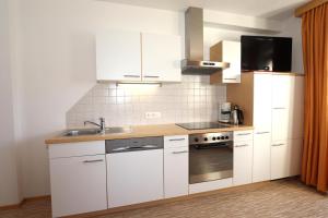 Kuchyňa alebo kuchynka v ubytovaní Ferienhaus Brandacher