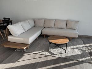 Posezení v ubytování ALMA Lodge