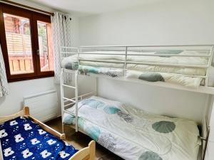 Fotografia z galérie ubytovania Le Coucou - Grand chalet - Parking - WIFI - ALLOS - 10adul+2enf v destinácii Allos