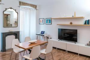 TV a/nebo společenská místnost v ubytování Appartamento incantevole a Trieste