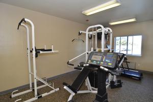 The fitness centre and/or fitness facilities at InTown Suites Extended Stay Austin TX - Research Blvd