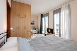 Posteľ alebo postele v izbe v ubytovaní Georgia seaview apartments Α2
