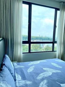 Katil atau katil-katil dalam bilik di Cheras Romantic Studio House with free Netflix and wifi