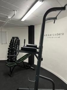 Ercilla Embarcadero Hotel的健身中心和/或健身设施