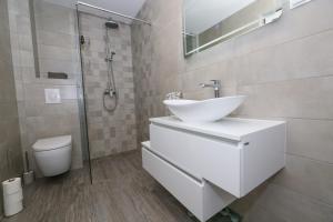 Koupelna v ubytování Holiday home Ambi for 6 near Trogir