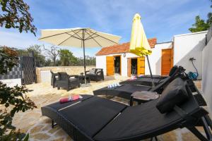 Patio nebo venkovní prostory v ubytování Holiday home Ambi for 6 near Trogir