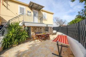 Balkón nebo terasa v ubytování Holiday home Ambi for 6 near Trogir