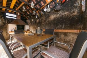 Posezení v ubytování Holiday home Ambi for 6 near Trogir