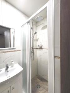 Koupelna v ubytování Quiet apartament 2 in Amber city + 20 fotografií