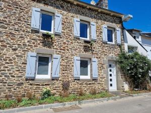 Zdjęcie z galerii obiektu Charmante petite maison sur le port du légué w mieście Plérin