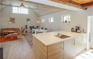 Fotografie z fotogalerie ubytování Cozy Apartment In Samsø With Wifi v destinaci Nordby