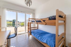 Posteľ alebo postele v izbe v ubytovaní Appartement vue mer, 3 chambres, climatisation, WiFi, plage à pied