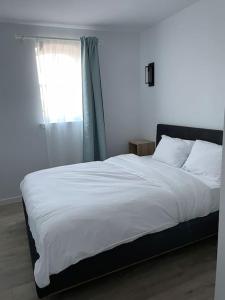 Postel nebo postele na pokoji v ubytování 871 shefford suite 207 3chambres
