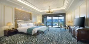 Postel nebo postele na pokoji v ubytování Crowne Plaza Dongying by IHG