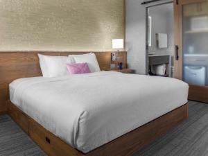 Voodi või voodid majutusasutuse voco Niagara Falls - The Cadence by IHG toas