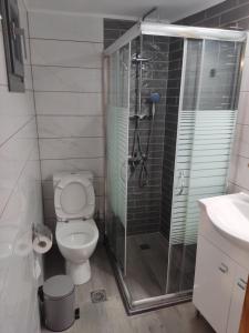 Koupelna v ubytování Irini's Home - Pitsidia + 54 fotografií