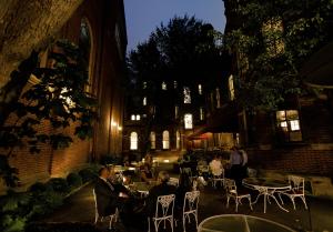 Εστιατόριο ή άλλο μέρος για φαγητό στο The Priory Hotel